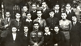 Студенты. Послевоенное фото